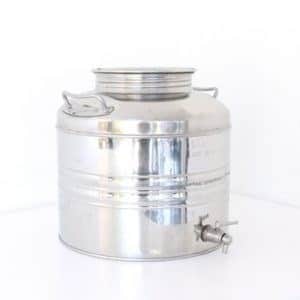 מיכל לשתיה קרה